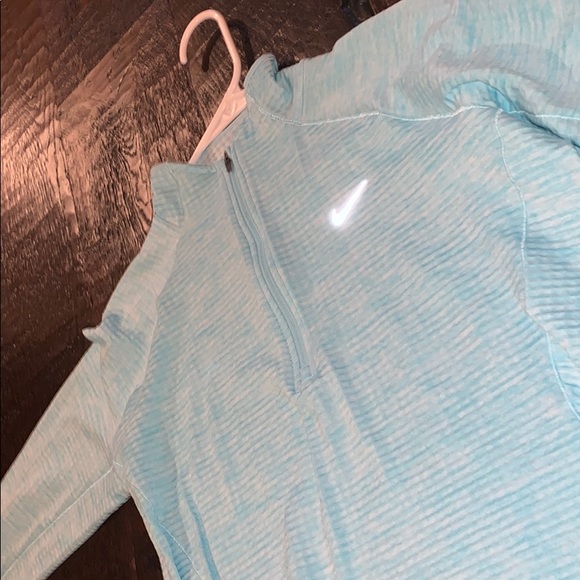 Nike Dri-Fit pullover - Picture 2 of 4